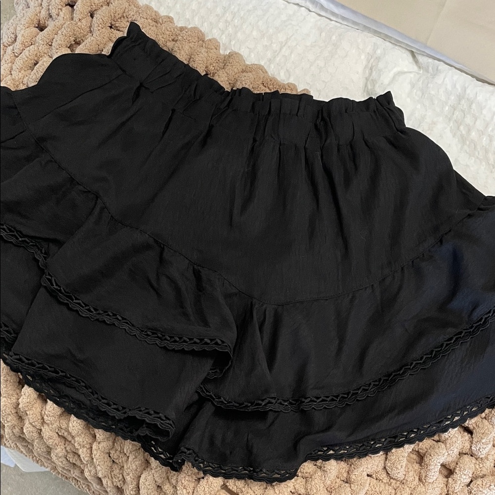 Amazon Black Ruffled Skort
